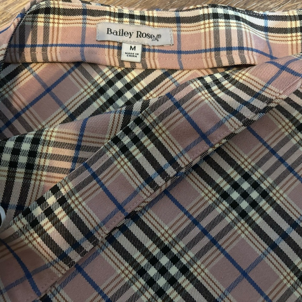 Bailey Rose Pink Plaid Mini Skirt size medium nwot - Picture 4 of 4